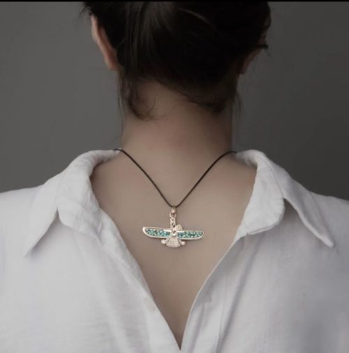 گردنبند فروهر فیروزه کوبی