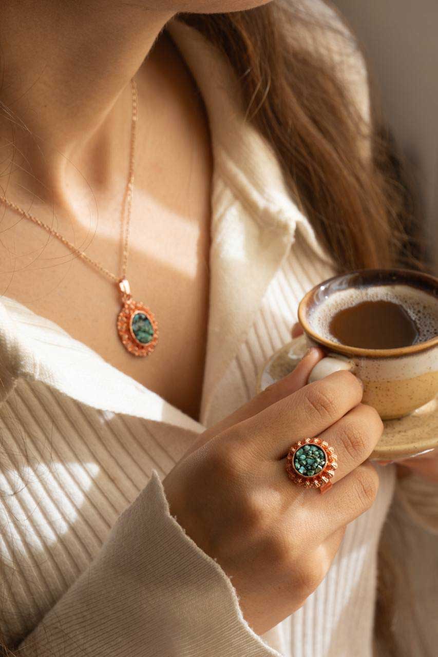 Turquoise Crafts & Handcrafted Jewelry Gallery Turquoise Crafts & Handcrafted Jewelry Gallery